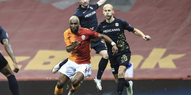 Galatasaray farkı açamadı