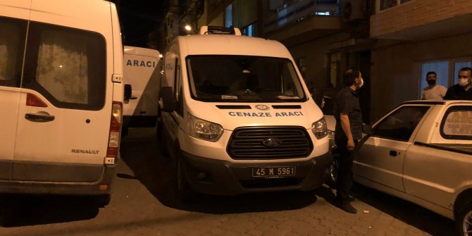 Eşiyle tartıştıktan sonra kendisini bıçaklayan adam kurtarılamadı