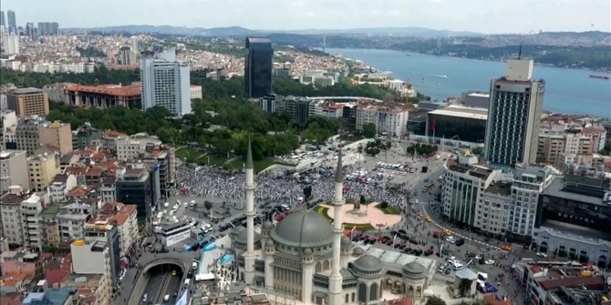 Turska: Džuma-namazom svečano otvorena novosagrađena Taksim džamija u Istanbulu