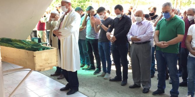 Barakadaki cinayette 3 kişi toprağa verildi