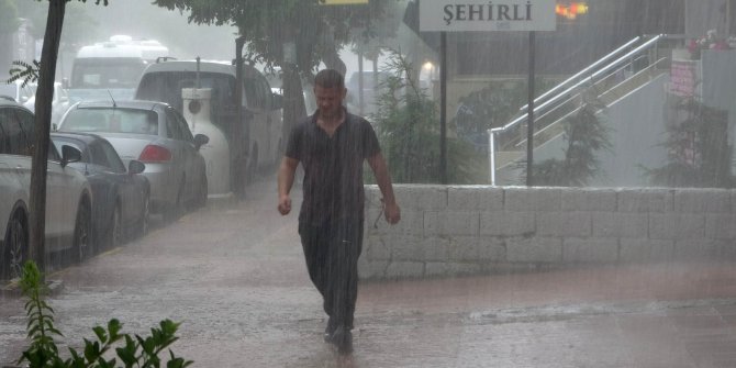 Edirne’de beklenen sağanak etkili oldu