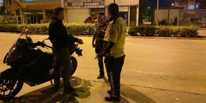 Polis ekipleri alkollü sürücüye dakikalarca dil döktü