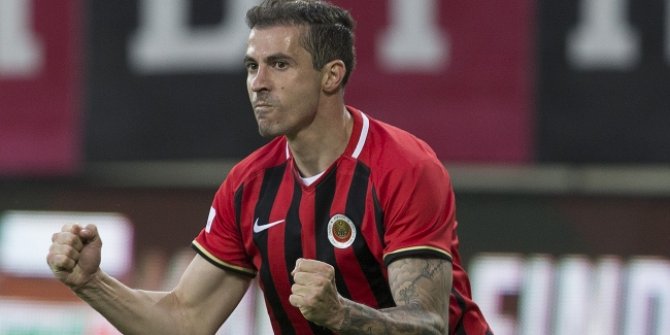Eyüpspor Stancu'yu kardosuna kattı