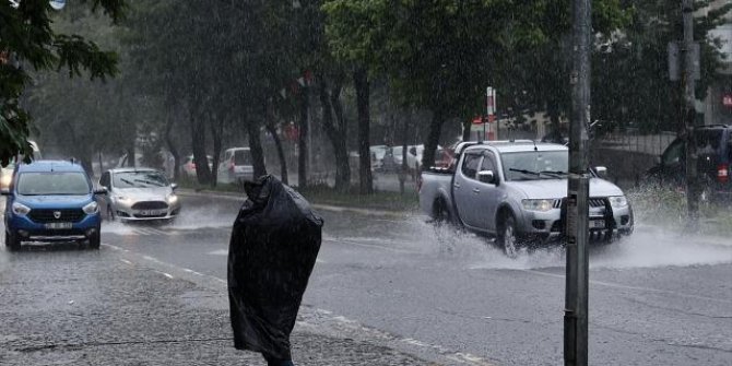 İstanbul'da bugün de sağanak bekleniyor
