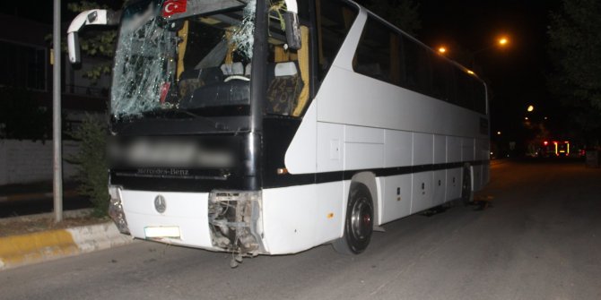 İşçileri taşıyan otobüs kontrolden çıktı