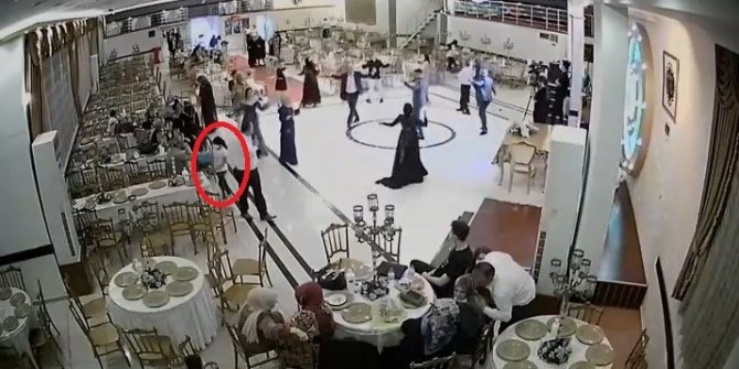 Düğün salonundaki küçük hırsız kameralara yakalandı