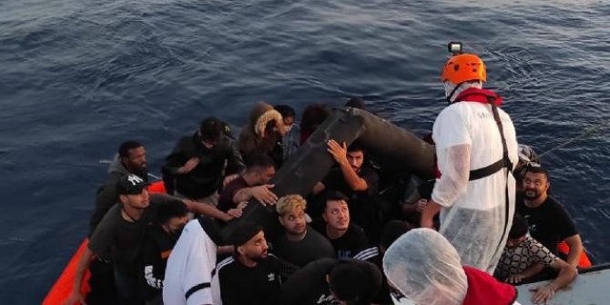 İzmir'de 51 düzensiz göçmen kurtarıldı