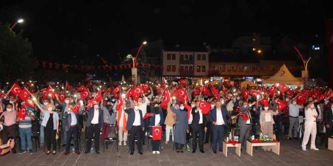 Bartın’da 15 Temmuz etkinliklerinde vatandaşlar meydanlara koştu