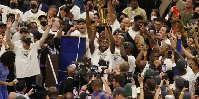 Milwaukee Bucks 50 yıllık hasrete son verdi