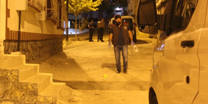 Damda çay içerken kavgada ateşlenen saçmaların hedefi oldu