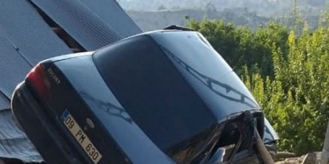 Yol kenarında yürürken otomobilin çarpmasıyla öldü; sürücü gözaltında