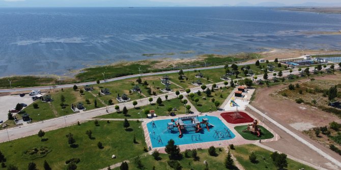 Parklarda revizyon çalışmaları sürüyor