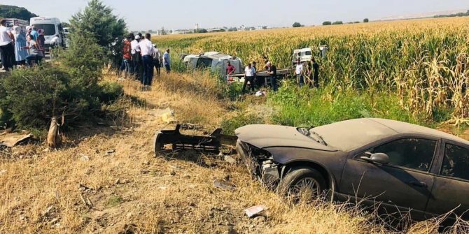 Oto çekici aracı ile otomobil çarpıştı: 3 yaralı