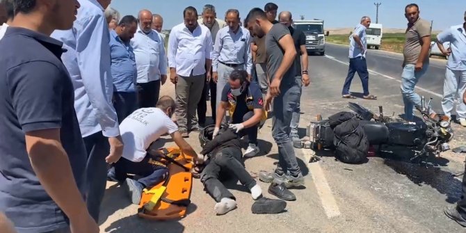 Kamyonete çarpan motosikletin sürücüsü ağır yaralandı
