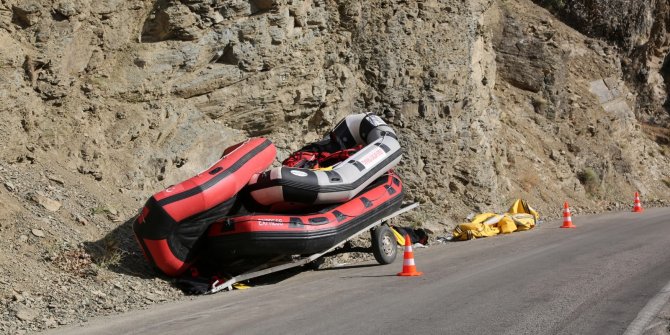 Römorka bağlı rafting botu devrildi: 2’si ağır 4 yaralı