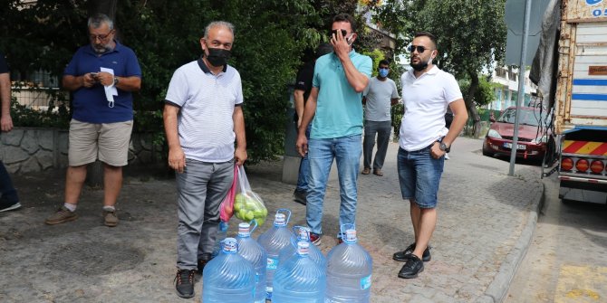 Bolu’ya yabancılar için 20 ton su getiren iş adamına vatandaştan tepki