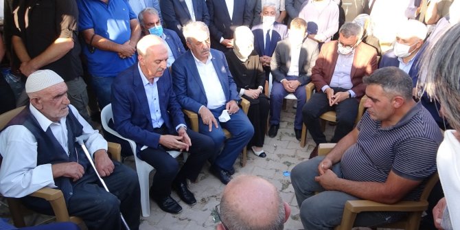 Adalet Bakanı Gül ve Kurtulmuş’tan katledilen ailenin yakınlarına taziye ziyareti