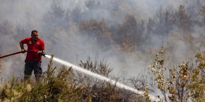 Silifke’de çıkan 2 yangın kontrol altına alındı