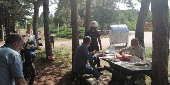 Eskişehir’de jandarma ormanlarla ilgili yasağı halka duyurdu
