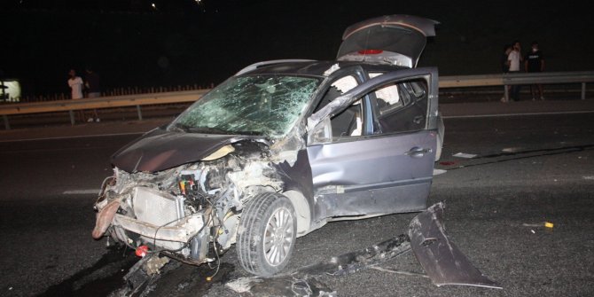 Takla atan otomobilde 70 metre sürüklendi, kazadan hafif yaralı kurtuldu
