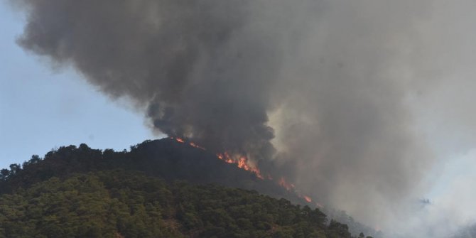 Marmaris'teki yangında 4'üncü gün; alevler Hisarönü ve Orhaniye'de yoğunlaştı