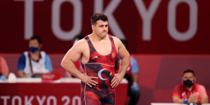 Rıza Kayaalp'ten bronz madalya