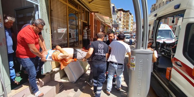 Asansörün halatı koptu; 2'nci kattan düşen iki kardeş ağır yaralandı