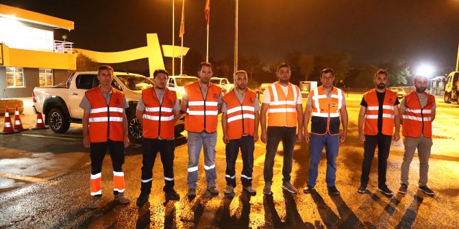 Büyükşehir ekipleri Marmaris’te görevde