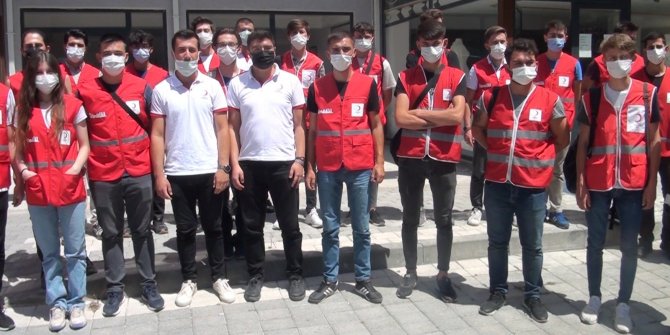 Yangın bölgesi için 41 gönüllü genç yardıma gitti
