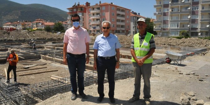 Akşehir Perşembe Pazarının üzeri kapatılıyor
