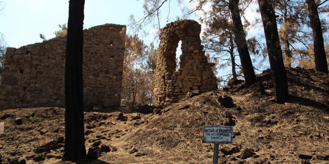 Manavgat’taki yangın Lyrbe Antik Kenti’ne de zarar verdi