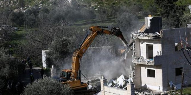 İsrail 1 Ocak'tan beri Doğu Kudüs'te Filistinlilere ait 81 binayı yıktı