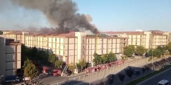 5 katlı işyerinin çatısında korkutan yangın
