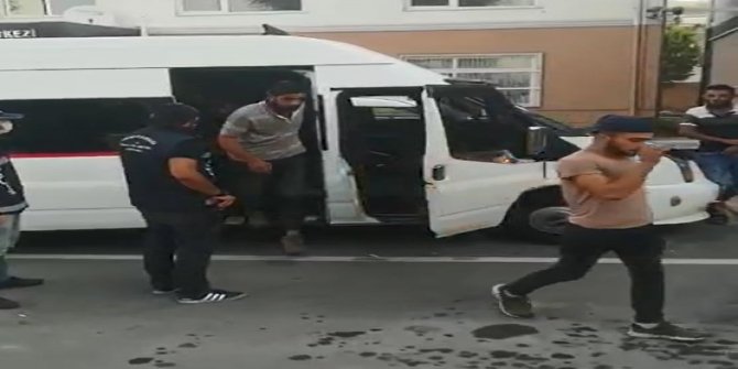 Minibüste 38 kaçak göçmen yakalandı, sürücü tutuklandı