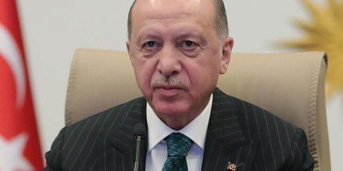 AK Parti'nin 20. kuruluş yıl dönümü etkinlikleri ertelendi