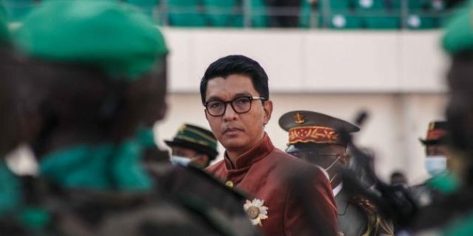 Madagaskar Cumhurbaşkanı tüm bakanları görevden aldı