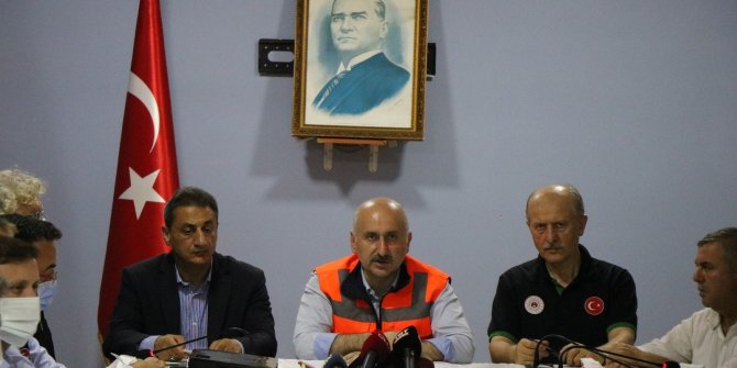 Bakan Karaismailoğlu: “Ayancık’ta maalesef 2 vatandaşımız vefat etti”