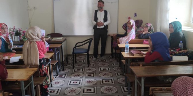 Ayten’den Kur’an kursu öğrencilerine ziyaret