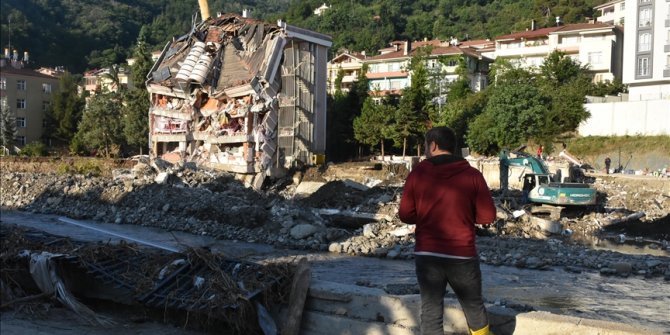 Turska: Broj smrtno stradalih u poplavama u crnomorskoj regiji povećan na 59