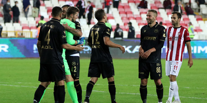 Konyaspor, Sivasspor’un yenilmezlik rozetini söktü!