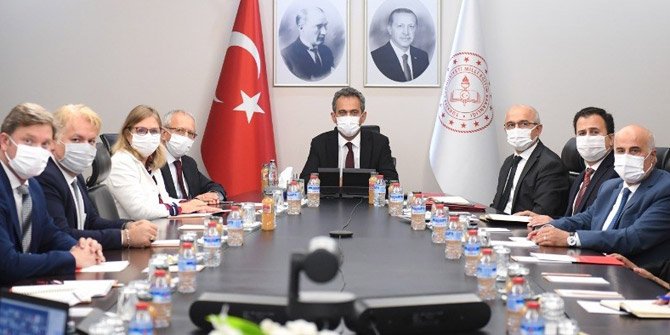 Bakan Özer: Tüm okullarımız yeni döneme hazır olacak