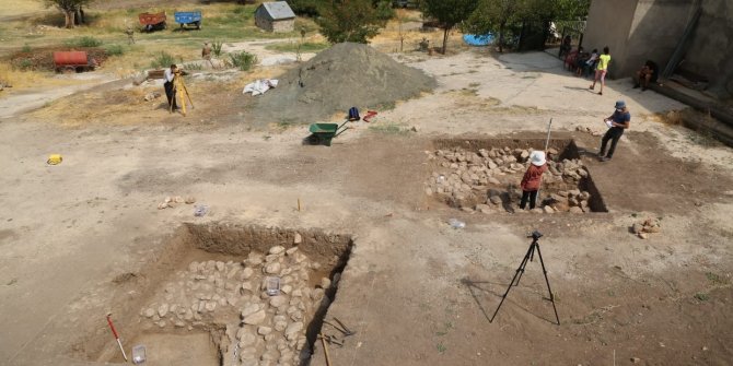 Tozkoparan höyüğünde tarihi eserler çıkmaya başladı