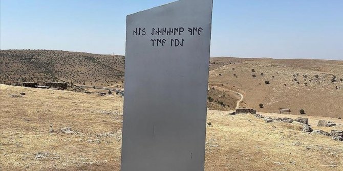 Mysterious monolith reappears in southeastern Turkey