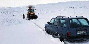 Malatya'da kar nedeniyle yolda mahsur kalan diyaliz hastası kurtarıldı