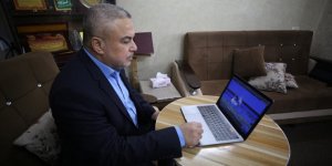 Hamas yöneticilerinden İsmail Rıdvan, AA'nın "Yılın Fotoğrafları"nı oyladı