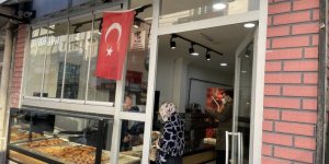 Karabük'te camdaki Türk bayrağını indirmek isteyen kadın gözlem altında tutulacak