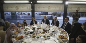 Kültür ve Turizm Bakanı Ersoy, yetim Türkmen çocuklarla iftar yaptı