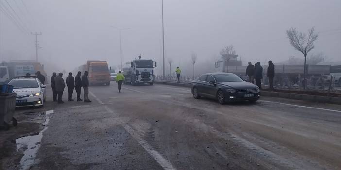 Konya'da yoğun sis bir kazaya daha neden oldu! Öğrenci servisinin karıştığı kazada onlarca yaralı var