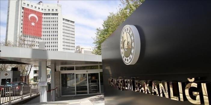 Türkiye, Stockholm Büyükelçiliği önünde Kur'an-ı Kerim'e yönelik saldırıyı lanetledi