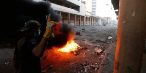 Kerbela'da protestocular Bedir Tugayları Merkezi'ni yaktı